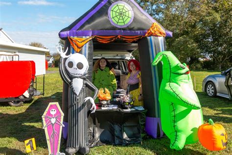 Stackhouse celebrates halloween early with trunk-or-treat event | Dartmouth