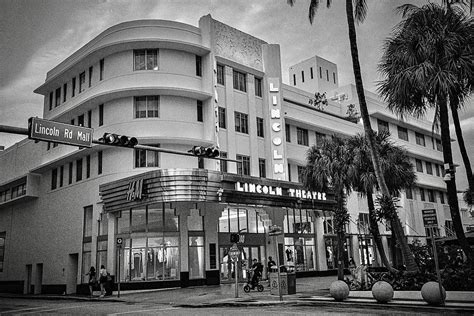 Lincoln Theater Photograph by Jeff Gale - Fine Art America