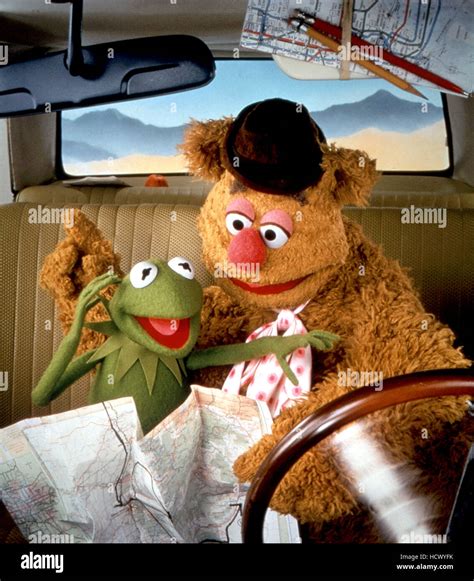 THE MUPPET MOVIE, Kermit the Frog, Fozzie Bear, 1979, (c) Henson ...