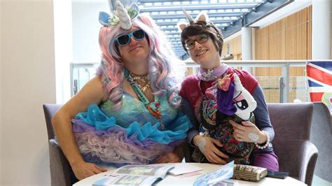 My Little Pony: Hundreds visit annual convention - BBC News