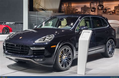 AUSmotive.com » Detroit 2015: Porsche Cayenne Turbo S