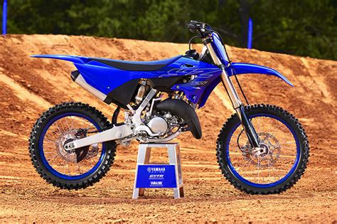 First Look: NEW 2022 Yamaha Two-Strokes - Dirt Bike Test