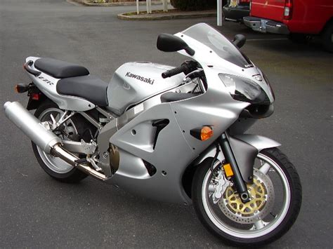 2006 Kawasaki ZZR600 - Moto.ZombDrive.COM