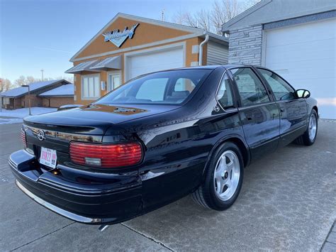 Two-Owner 1996 Chevrolet Impala SS Looks Absolutely Mint - autoevolution