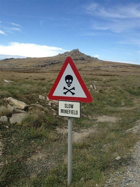 23 Signs That Are Too Scary for Their Own Good | Scary, Signs, Good ...