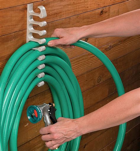 Hose Holder - Lee Valley Tools