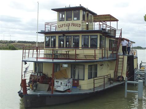 Captain Proud Paddle Steamer, Murray Bridge, South Australia