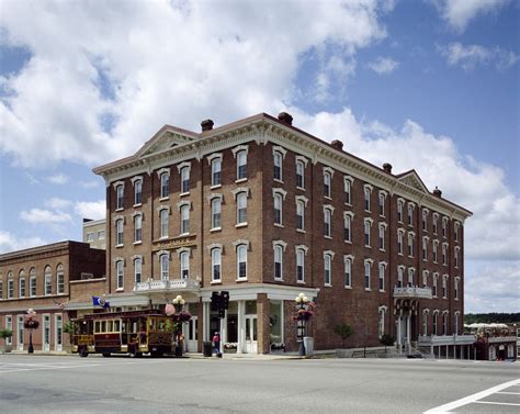 St. James Hotel (Red Wing, Minnesota) - Wikipedia