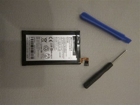 Replace Battery for Motorola Moto G (possibly Moto X As Well) : 9 Steps ...