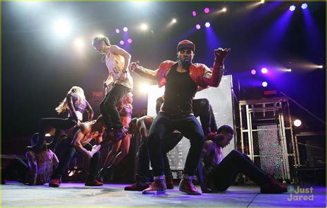 Jason Derulo Does Handstands in Concert, NBD | Photo 672061 - Photo ...