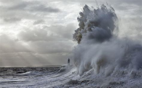 Tall storm wave near the lighthouse HD desktop wallpaper : Widescreen ...