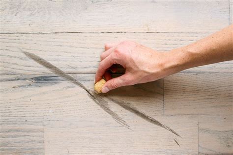 How To Remove Rubber Scuff Marks From Wood Floors | Viewfloor.co