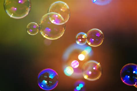 Colorful Bubbles: A Stunning 4K Ultra HD Wallpaper