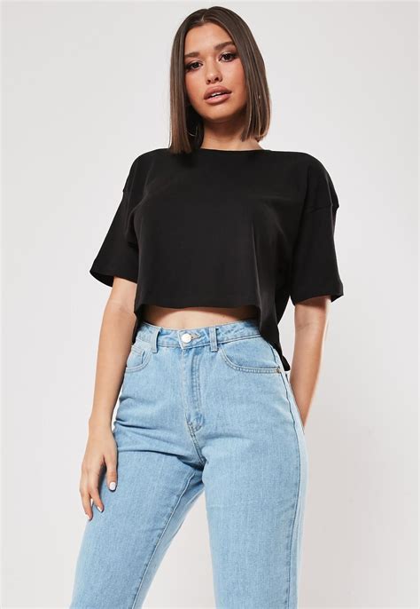 Black Crew Neck Cropped T Shirt | Missguided | Crop tops, Clothes, Crop tops women