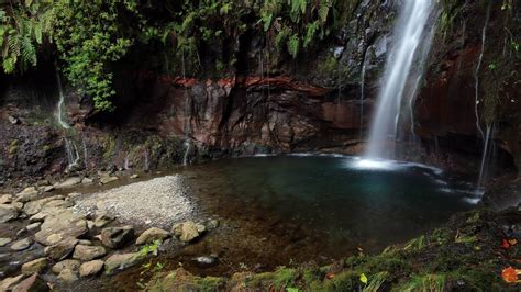 Waterfall in Madeira Islands, Portugal | Fondo de pantalla de cascada ...