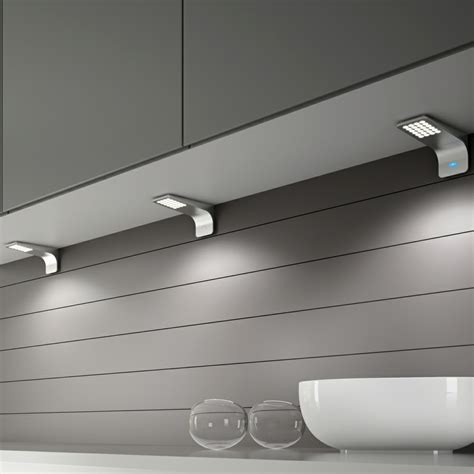 Встраиваемые светодиодные светильники для кухонной мебели 80 фото
