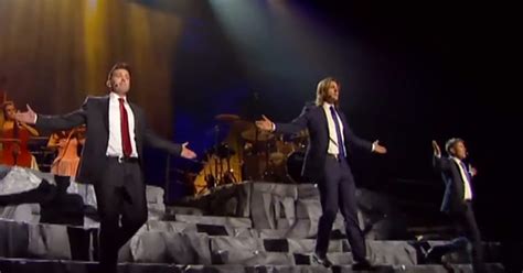 Trio perform ‘Hallelujah’ in stunning orchestral rendition – Madly Odd!