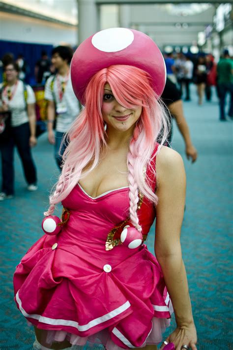 IAMMERISHONE, pixelateboy: Sexy Toadette cosplay (Comic-Con...