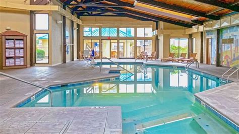 Indoor Pools Hotel Pigeon Forge | Music Road Resort