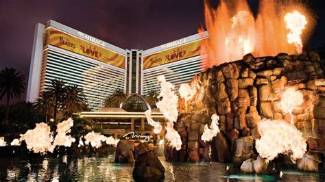 Mirage Hotel volcano, icon on Vegas Strip, to be demolished