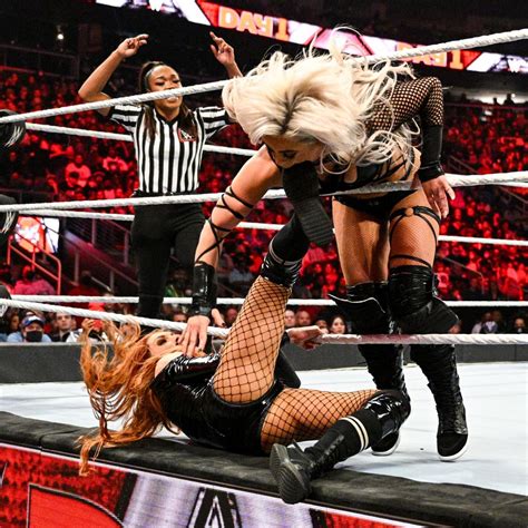 WWE Women ⭕, Becky Lynch(c) vs Liv Morgan for the Raw Women's...