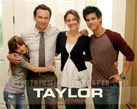 Taylor Lautner - Taylor Lautner Wallpaper (12054464) - Fanpop