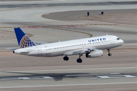 United Airlines Airbus A320 Suffers Tail Strike At Houston Intercontinental