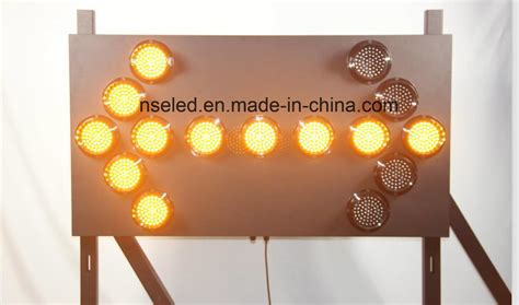 Traffic LED Flashing Arrow Sign for Road Safety - China Traffic Warning Sign and LED Flashing ...