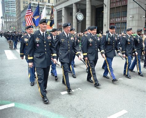 NY National Guard's 'Fighting 69th' leads World's Largest St. Patrick's Day Parade | Article ...