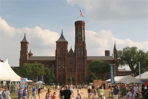 Guide to the Smithsonian Folklife Festival | Washington DC