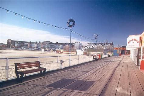 Explore the Majestic Great Yarmouth Pier in England