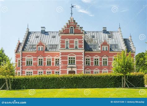 Palsjo Slott Front Facade Behind Hedge Stock Photo - Image of culture, history: 42541544