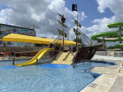 Travel Confidently New Braunfels Schlitterbahn Resort #InNewBraunfels - A Thrifty Diva