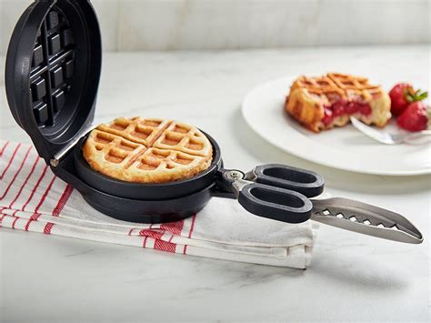 Learn how this stovetop stuffed waffle maker by Wonderffle bakes ...