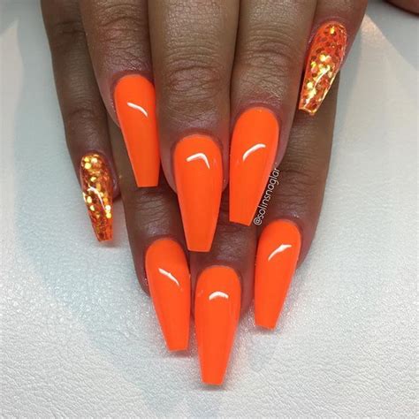 "Neon Orange" med dots👌🏼 #lillynails | Orange nails, Neon orange nails ...