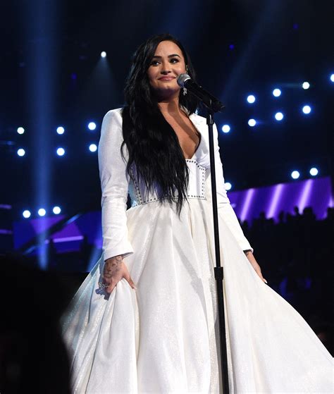 Demi Lovato delivers raw Grammys performance of 'Anyone'