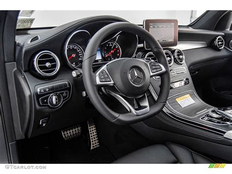 2018 Mercedes-Benz GLC 300 4Matic Coupe Black Dashboard Photo #122936900 | GTCarLot.com