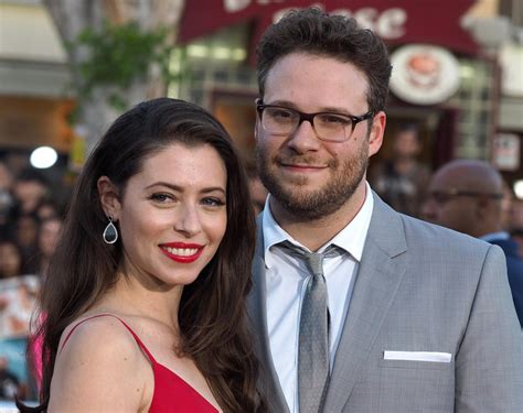 Seth Rogen & His Wife Lauren Miller Live A "Normal& | CelebNest