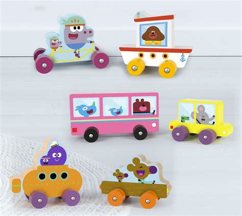 Hey Duggee 6 Pack Wooden Play Vehicles - Hey Duggee Official Website