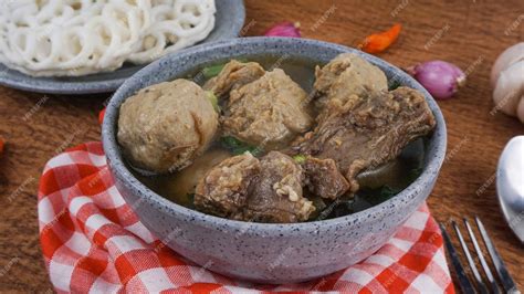 Premium Photo | Homemade Bakso Sapi or Meatball Soup Bakso Sapi is Authentic Indonesian Meatball ...