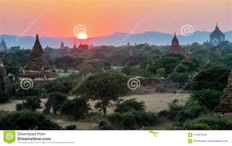 Myanmar Temples at Sunrise in the Summer Editorial Stock Image - Image of balloon, stone: 111421919