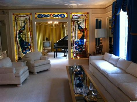 Celebrate Elvis Presley's Birthday By Taking A Look Inside Graceland (PHOTOS) | HuffPost