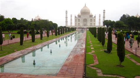 Taj Mahal, Agra – top visiting tips - Luxury Livvy