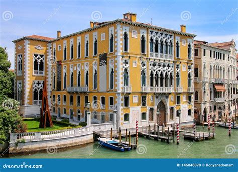 Houses Along Grand Canal in Venice, Italy Stock Photo - Image of architecture, urban: 146046878