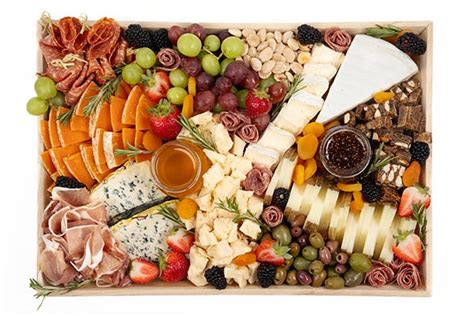 New Year's is Here! Order Your Custom Cheese Platters Now Gelson's