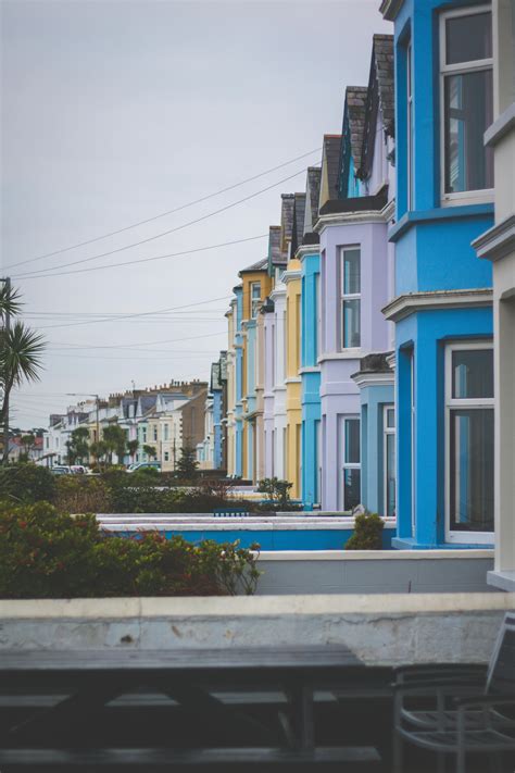 Assorted-Color Buildings · Free Stock Photo