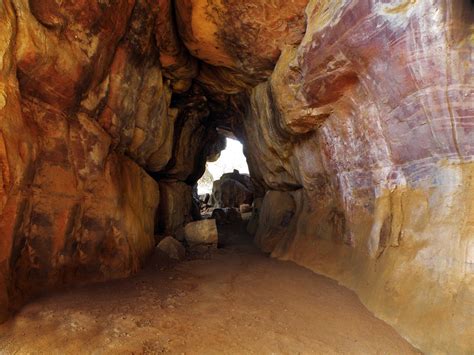 Bhimbetka Rock Shelters Historical Facts and Pictures | The History Hub