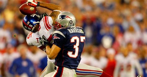 Bill Simmons, Eli Manning Trade Jabs Over Iconic Helmet Catch on ...