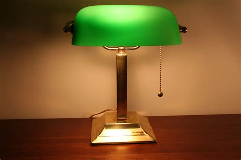 25 methods to Make Your Home Beautiful With Green bankers lamps ...