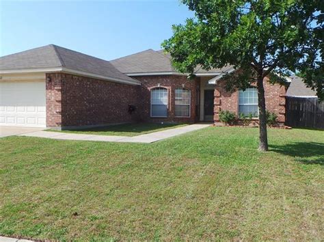 Saginaw TX Single Family Homes For Sale - 8 Homes | Zillow